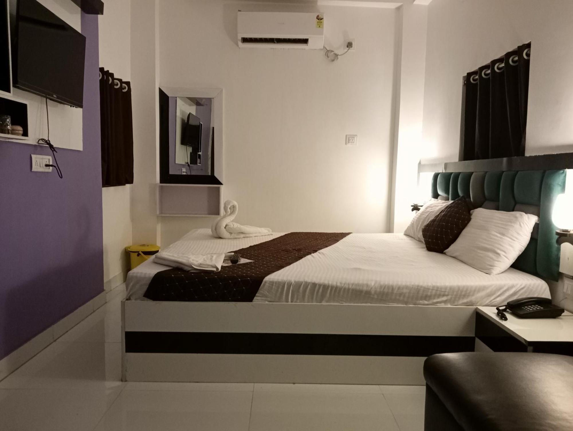 Hotel Green Leaf كولكاتا المظهر الخارجي الصورة